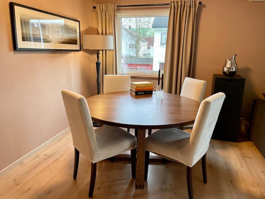 Central Family Twinhouse Ставангер Екстериор снимка